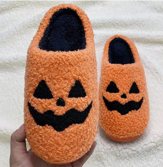 Cozy Halloween Slippers - Spooky Indoor House Shoes for Fall Season