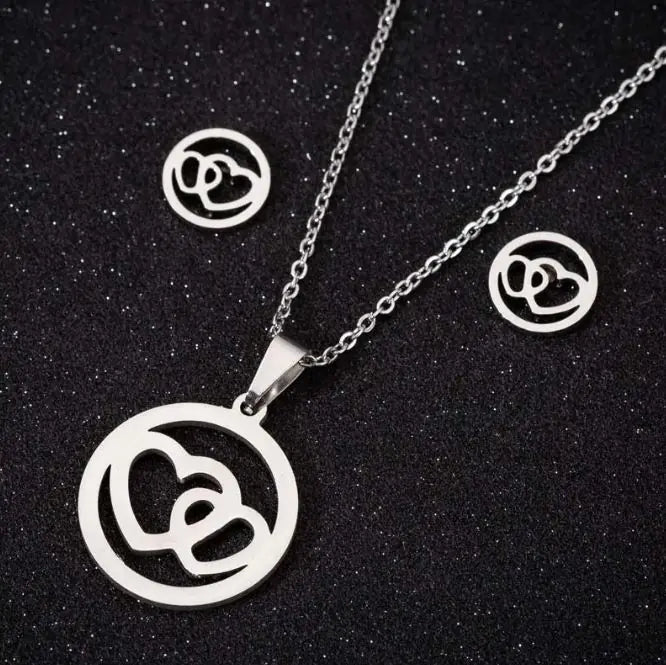 Elegant Heart Pendant Necklace - Stainless Steel Love Jewelry
