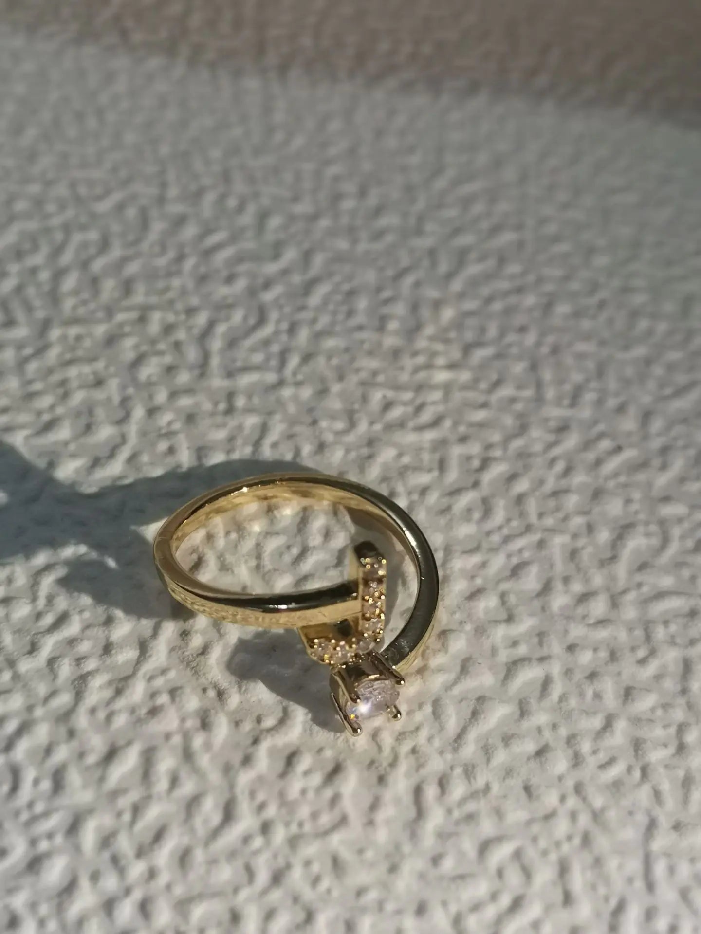Zircon Letter Ring - Personalized Micro-Inlaid Jewelry