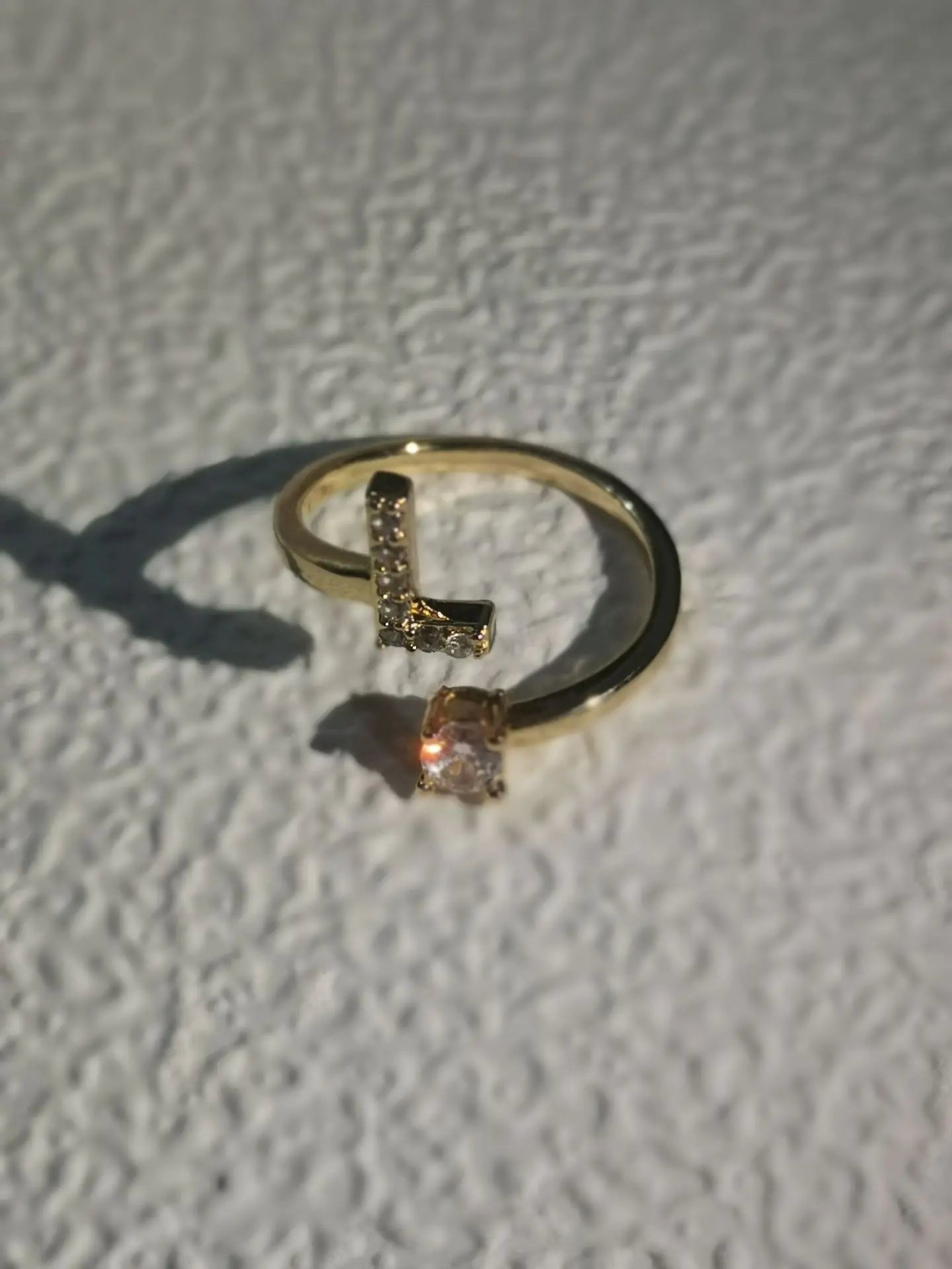 Zircon Letter Ring - Personalized Micro-Inlaid Jewelry