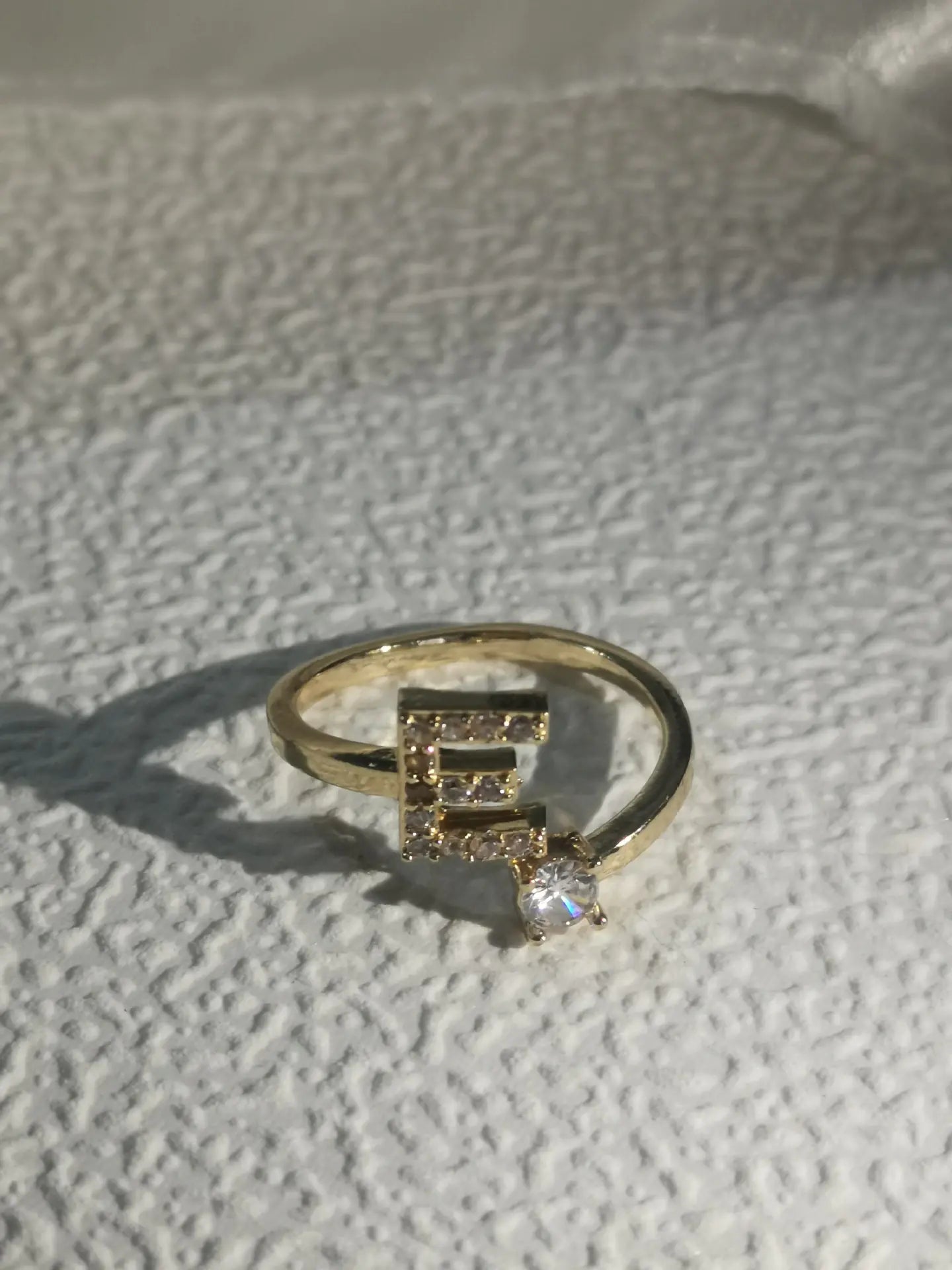 Zircon Letter Ring - Personalized Micro-Inlaid Jewelry