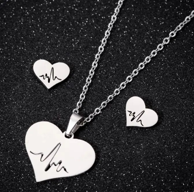 Elegant Heart Pendant Necklace - Stainless Steel Love Jewelry