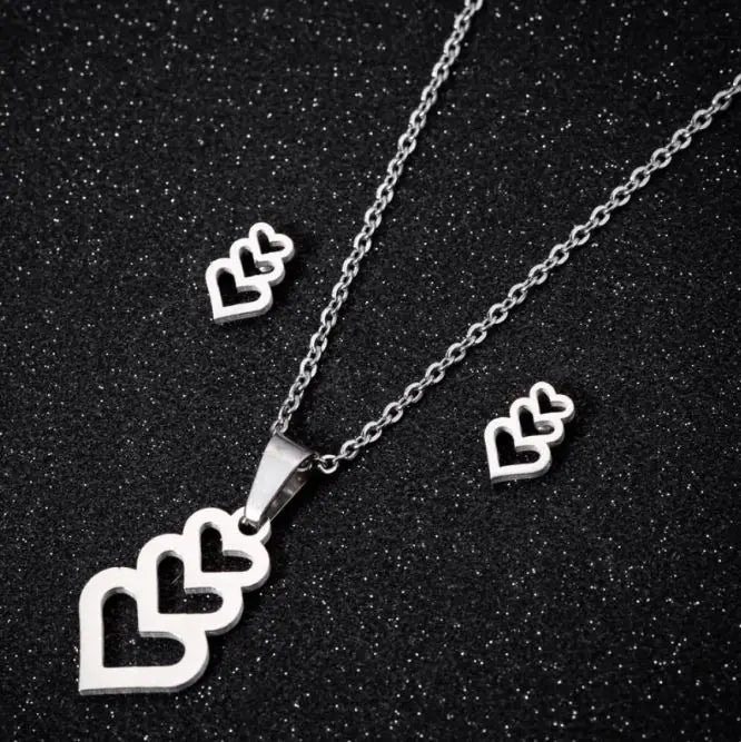 Elegant Heart Pendant Necklace - Stainless Steel Love Jewelry