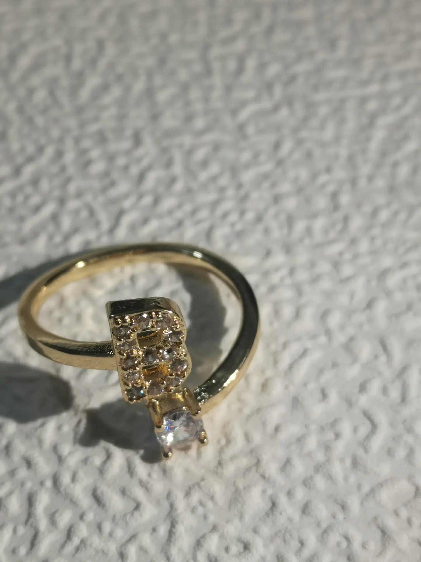 Zircon Letter Ring - Personalized Micro-Inlaid Jewelry