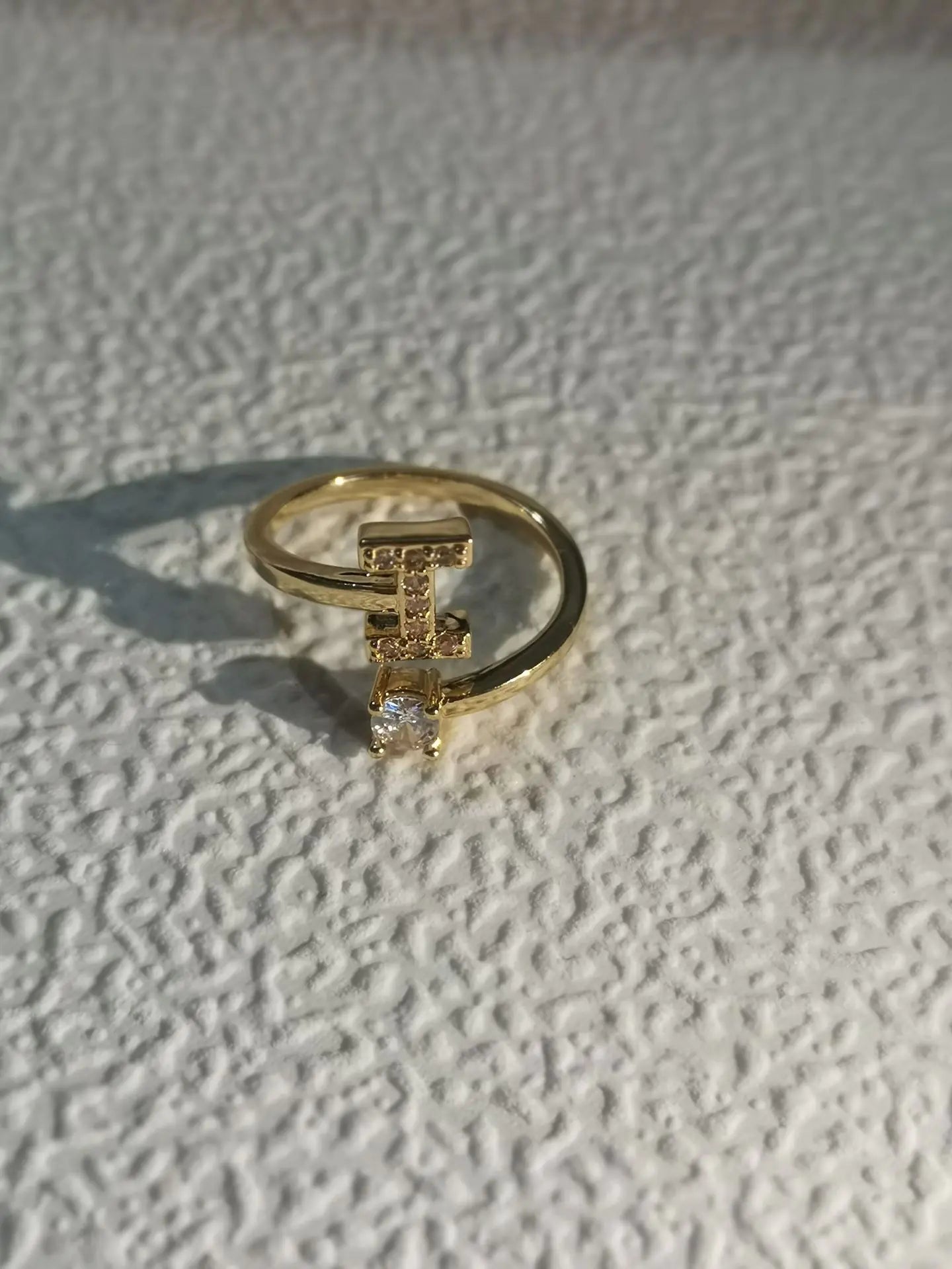 Zircon Letter Ring - Personalized Micro-Inlaid Jewelry