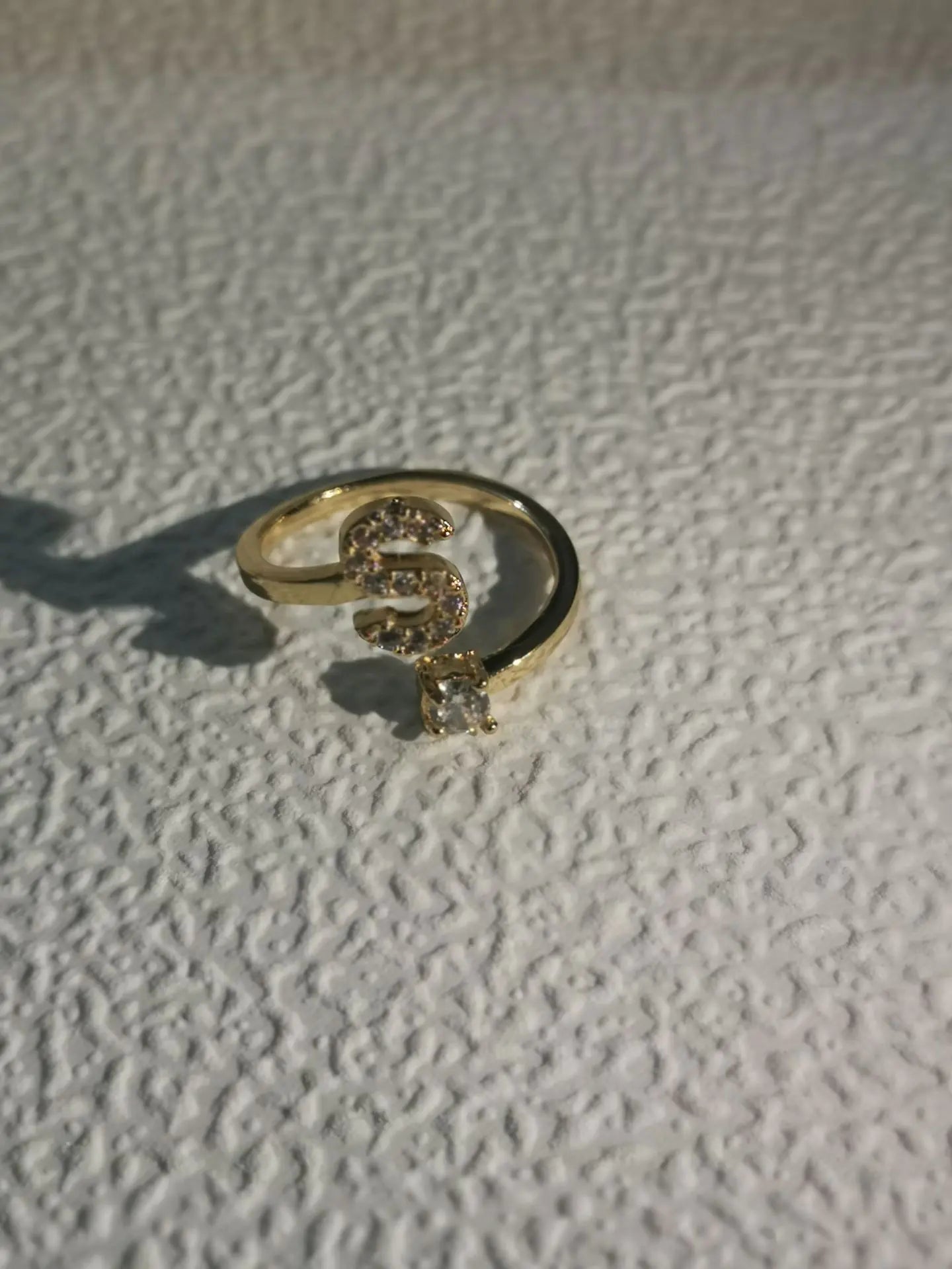 Zircon Letter Ring - Personalized Micro-Inlaid Jewelry