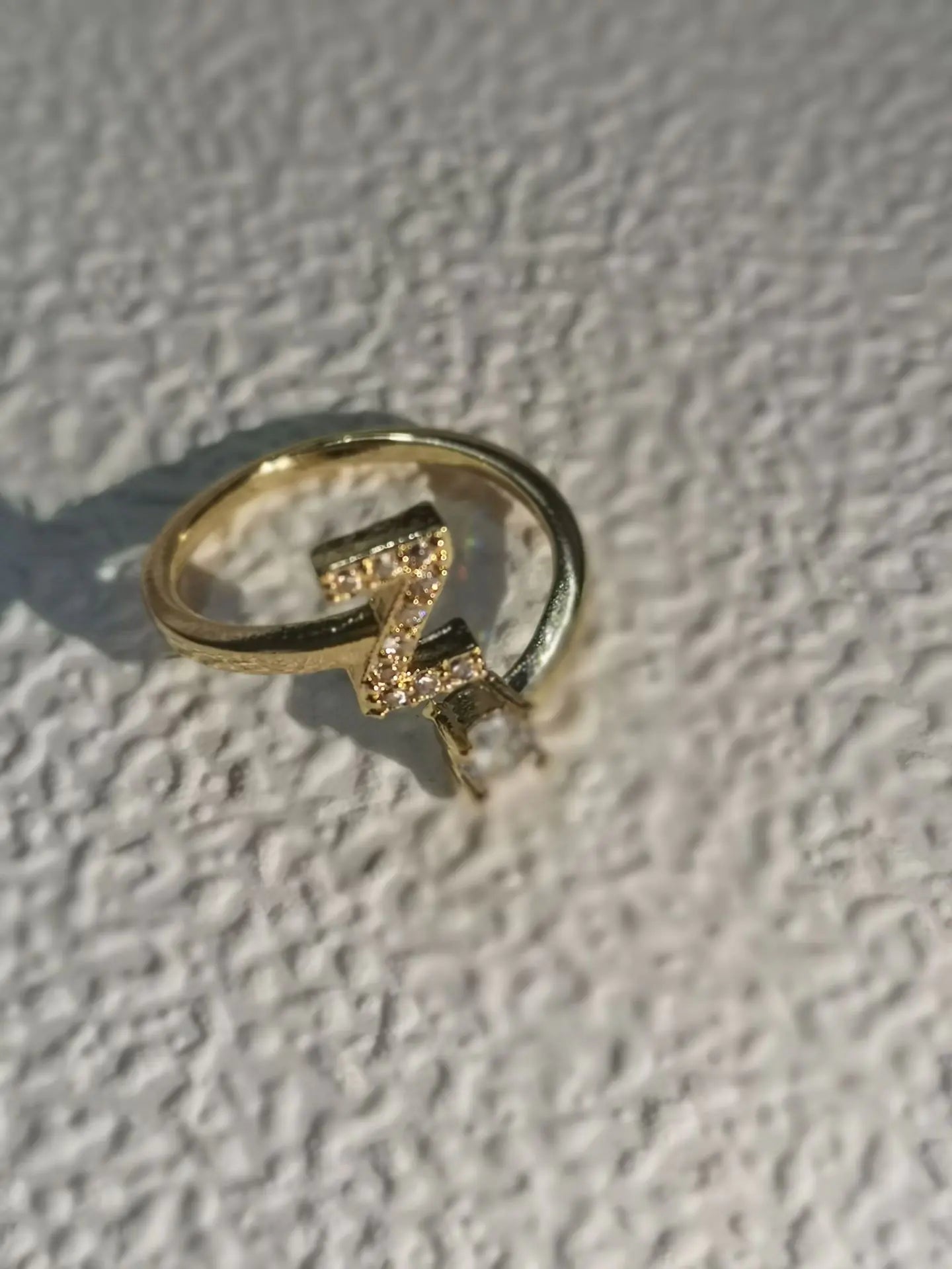 Zircon Letter Ring - Personalized Micro-Inlaid Jewelry